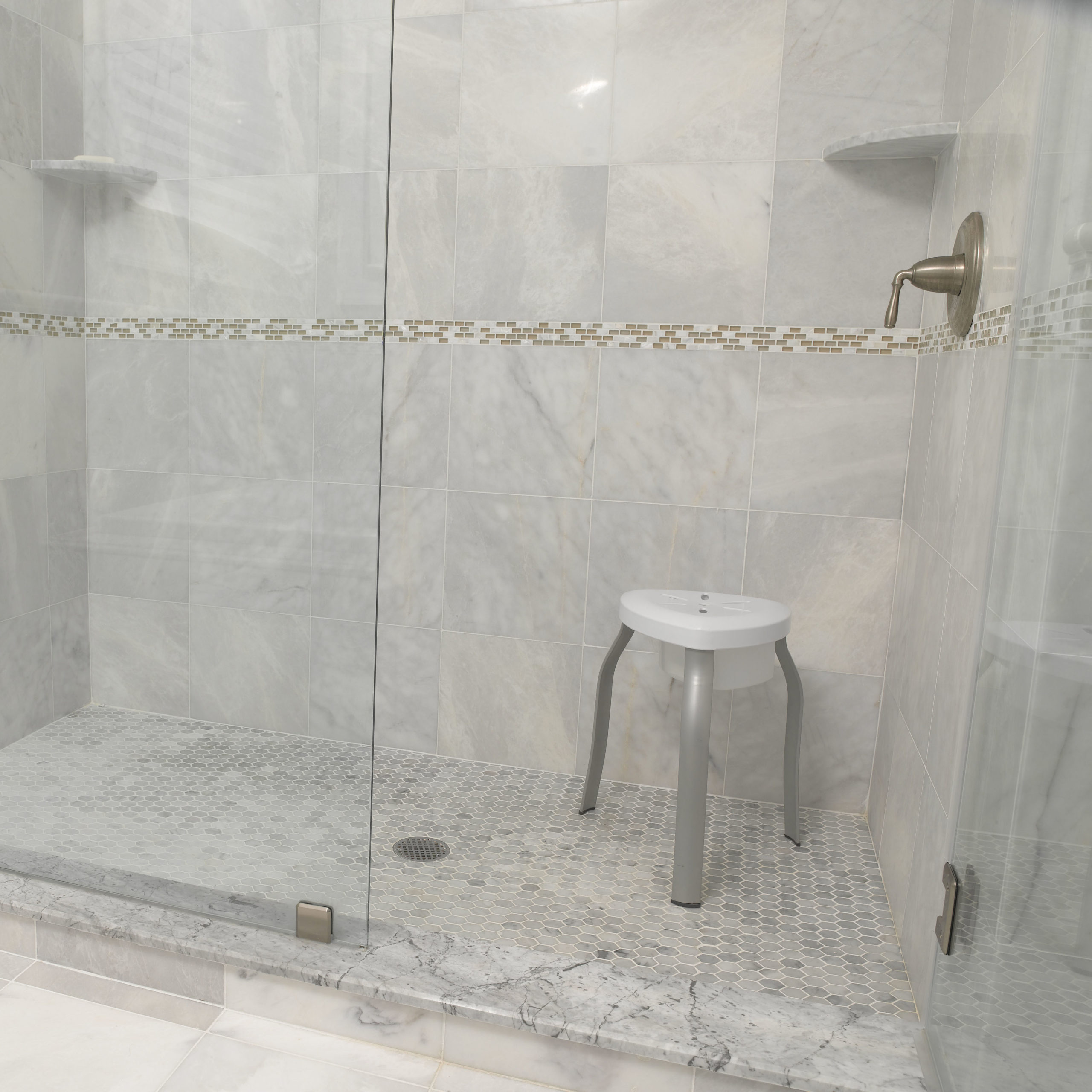 Drive Medical Diamond Spa Stool - Image 4