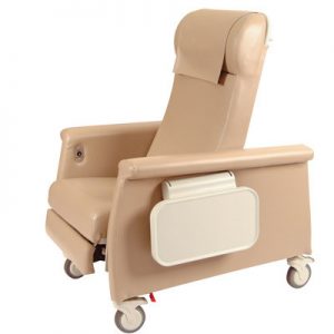 Winco Elite Care Cliner with Swing Away Arms